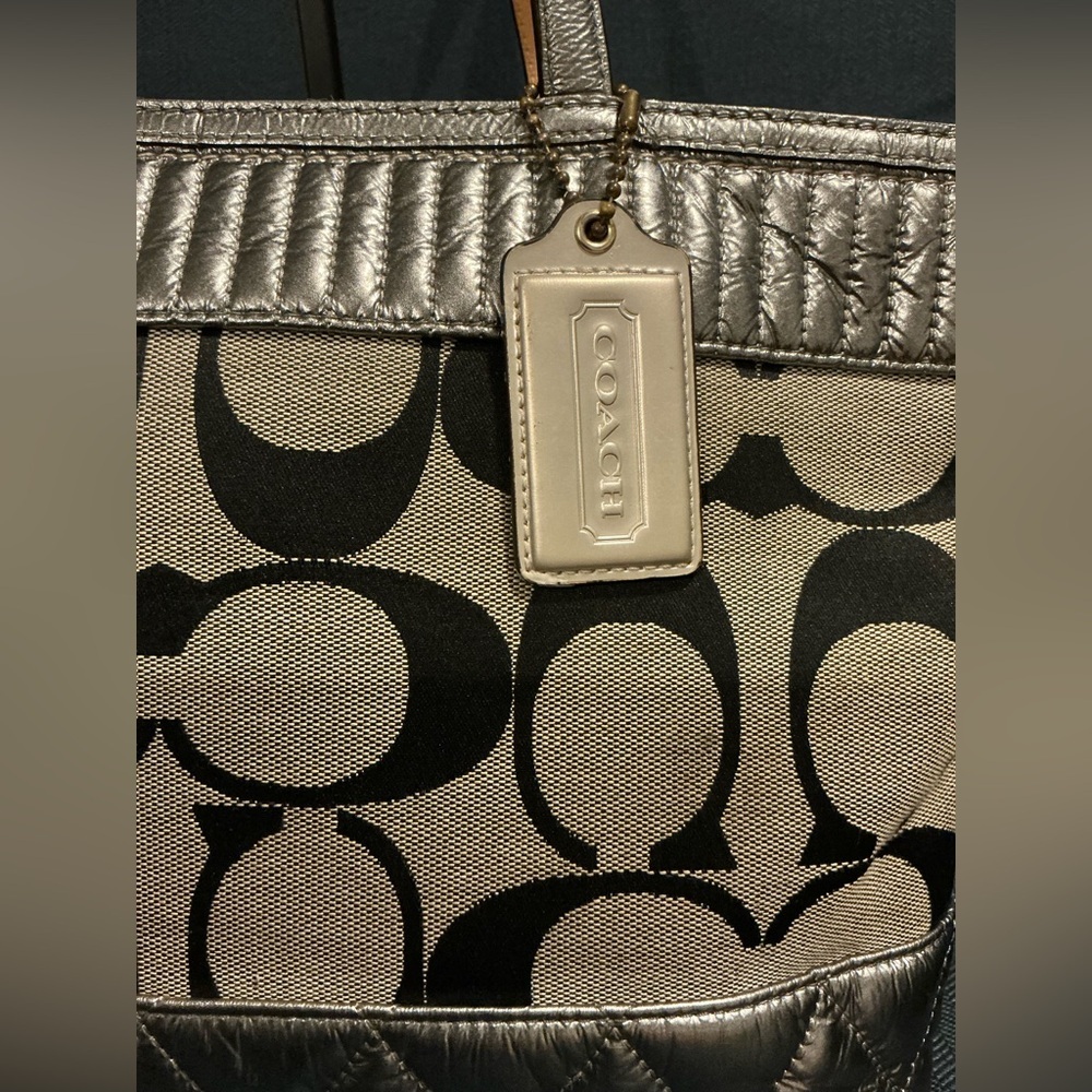 Coach‎ G1176-18676 Silver and Black Tote Bag with Signature Style - Picture 2 of 14